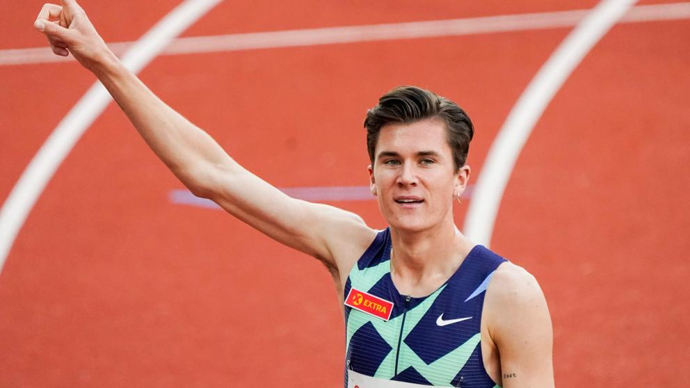 Jakob Ingebrigtsen establece un nuevo récord de Europa de los 2.000 metros. Jakob Ingebrigtsen establece un nuevo récord de Europa de los 2.000 metros.