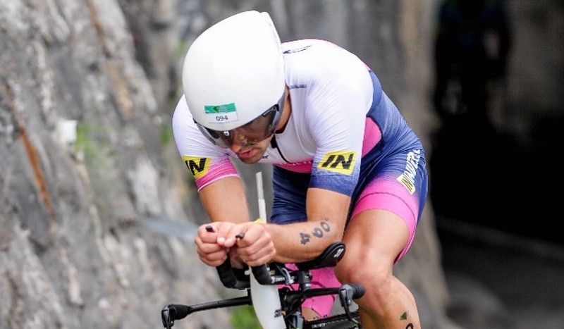 Helene Alberdi y Cesc Godoy, campeones de Triatlón de Larga Distancia en Salamanca.