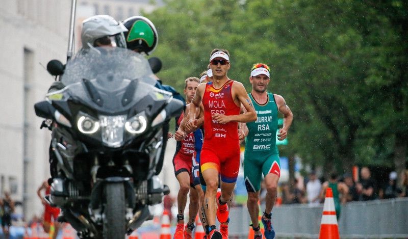 (VÍDEO) Así fue el 'carrerón' de Mario Mola en las Series Mundiales de Montreal