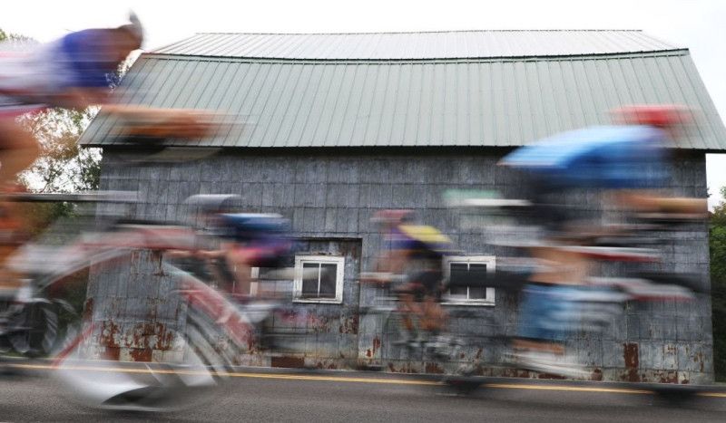 Un triatleta se estrella contra un coche policial en el Ironman Lake Placid