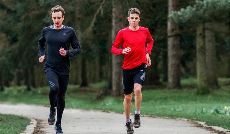 ¿Qué comen los Brownlee después de hacer 100 km en bici y 20 corriendo?