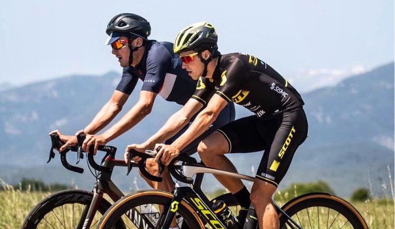 Jan Frodeno y Nan Oliveras coronan en Hawaii uno de los puertos más duros del mundo 