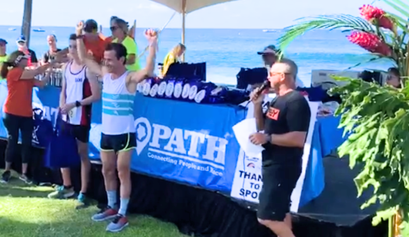 (VÍDEO) ¡Y nuestro enviado especial Álex Santamaría gana en Kona los 5K de la Race & Fun Run!