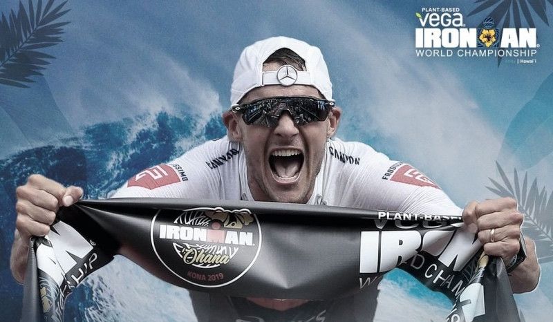 (VÍDEO) 'Momentazos' de Kona 2019: el abandono de Lange... ¡o Frodeno refrescándose con una garrafa de 5 litros!