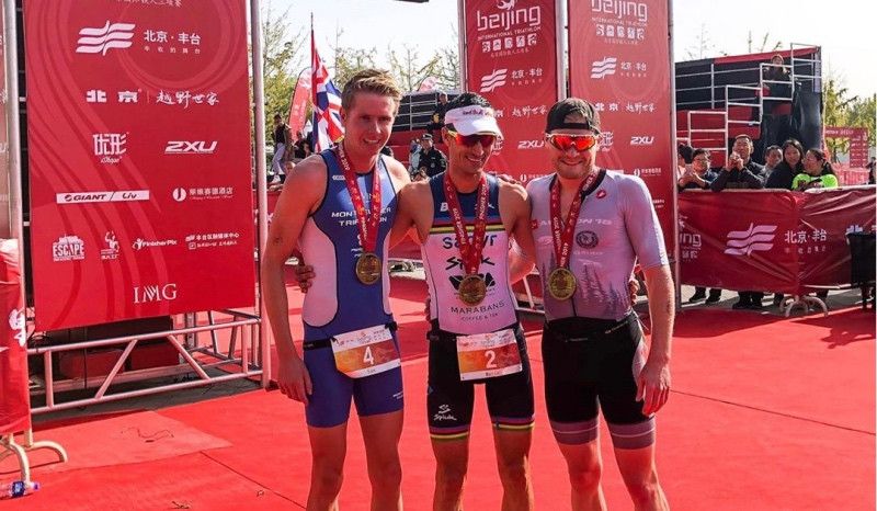 Mario Mola gana el Triatlón de Pekín