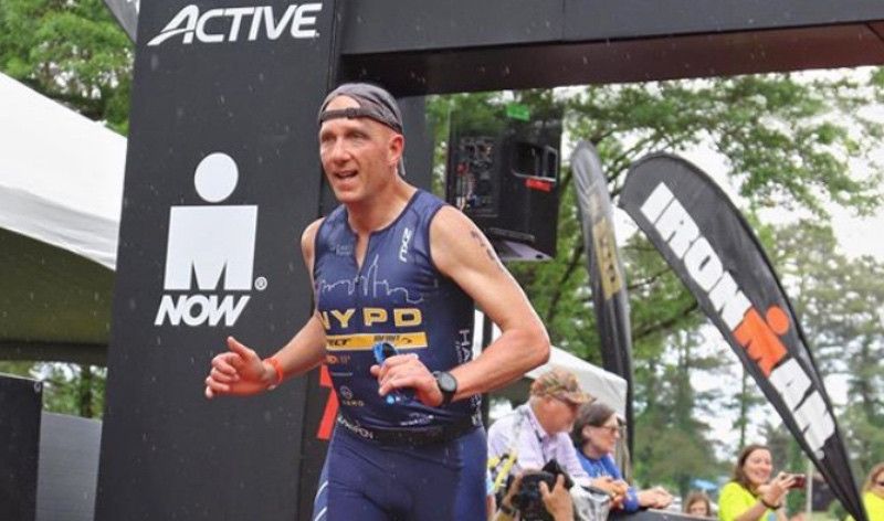 Un triatleta dirige la primera línea de defensa contra el terrorismo en Nueva York