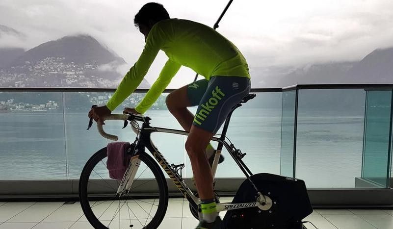 [VÍDEO] Las claves de Alberto Contador para entrenar en el rodillo cuando estamos resfriados