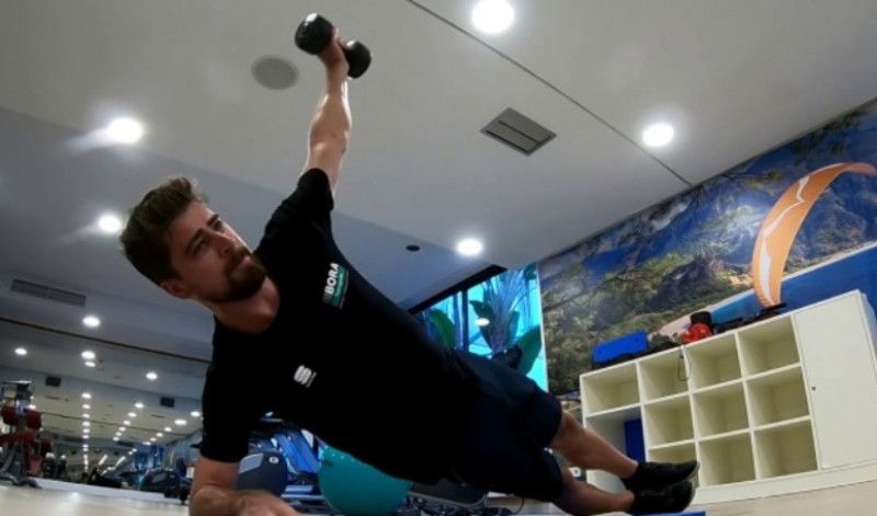 [VÍDEO] La rutina para trabajar el core de Peter Sagan: "No pain... no gain"