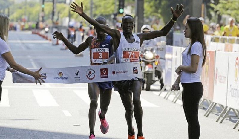 [VÍDEO] ¡¡El final más increíble en la San Silvestre de Sao Paulo!!
