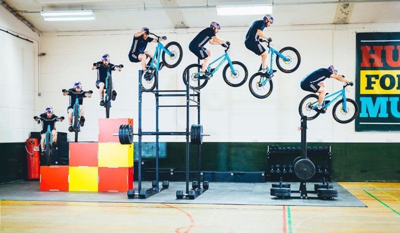 [VÍDEO] ¡¡Danny MacAskill se mete en el gimnasio con la bici... y paso esto!!