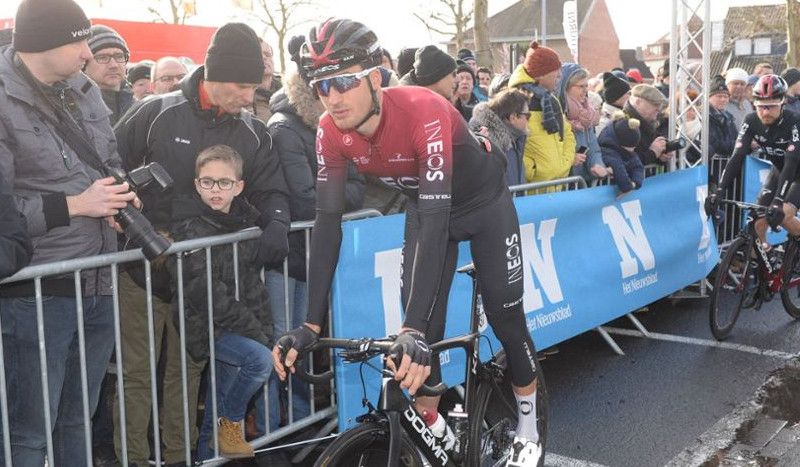 [VÍDEO] ¡¡Moscon le arroja la bicicleta a un rival tras una caída y es descalificado!!