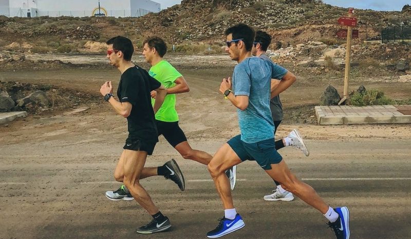 Todo lo que debes saber sobre el entrenamiento de triatlón en grupo