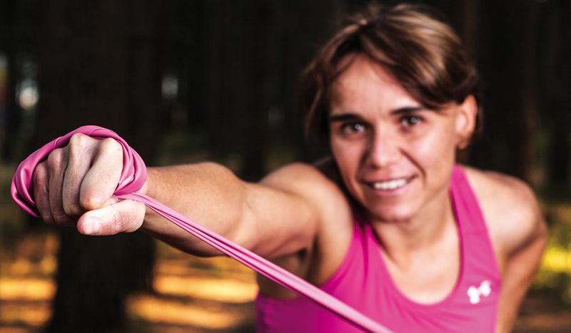 Estiramientos de natación con gomas