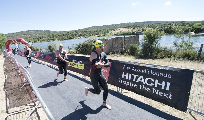 Carlos Regacho y Natividad Gómez triunfaron en el Hitachi X-Mountain de Manzanares El Real