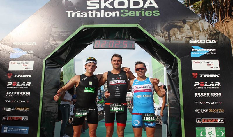 El Triatlón de Málaga clausura el circuito Skoda Triathlon Series