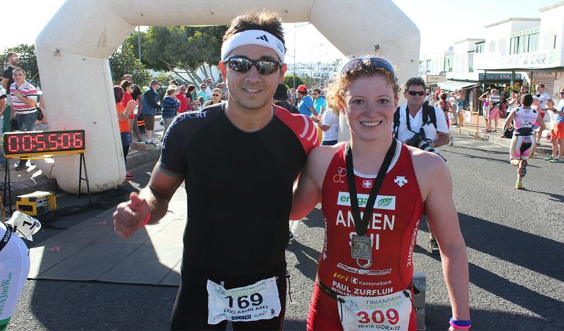Uxio Abuín y Jolanda Anne, ganadores del Timanfaya Triathlon