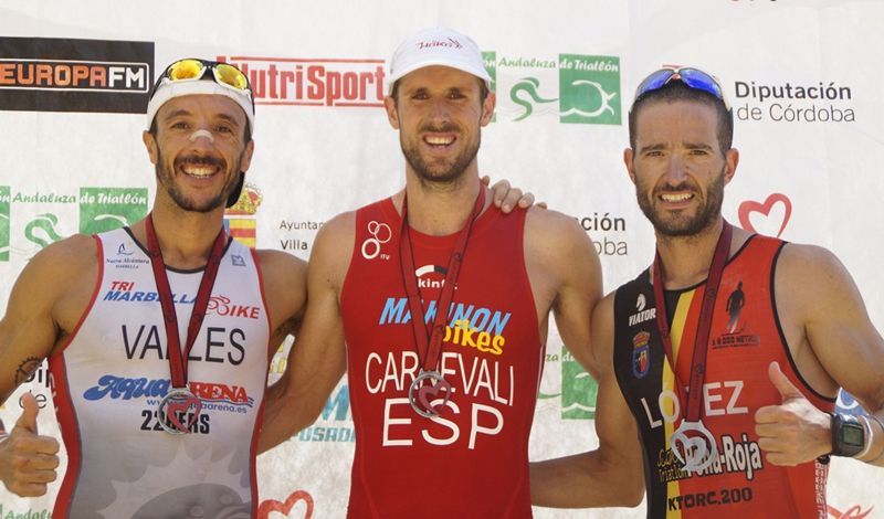 Posadas hace subir la temperatura del triatlón
