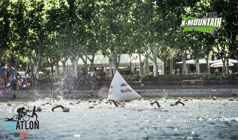 Casi 1.000 triatletas participan en el X Mountain de la Casa de Campo