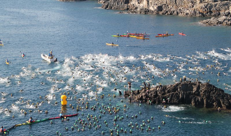 VIII Marnaton eDreams Cadaqués, travesía en aguas abiertas con fines solidarios