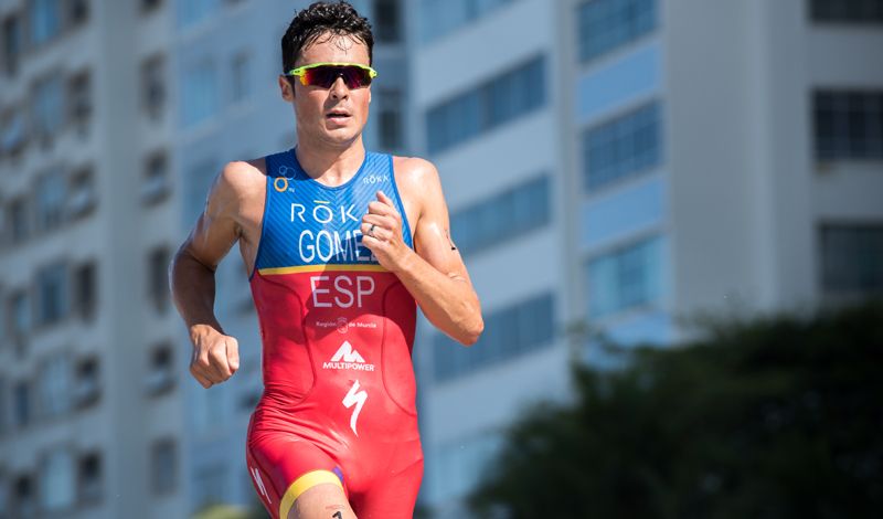 Fin de temporada para Gómez Noya en un triatlón muy especial