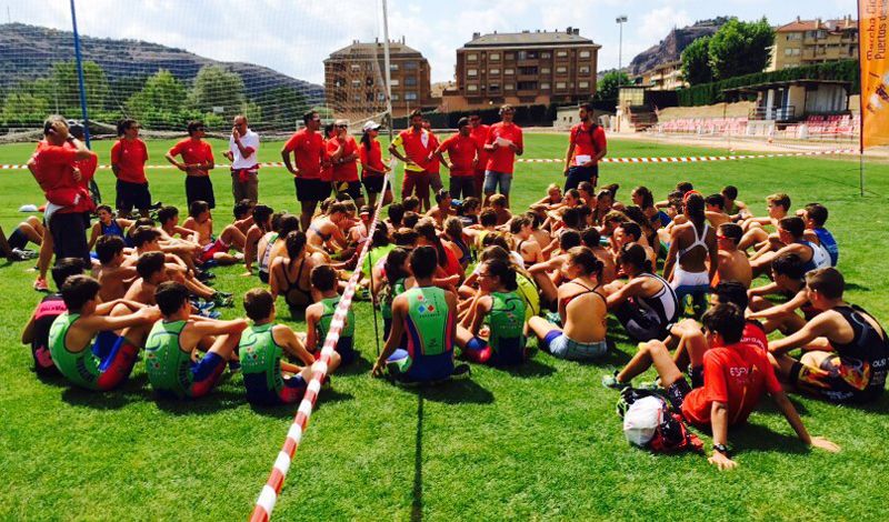 Graus (Huesca) acoge el Encuentro Nacional de Menores de Triatlón