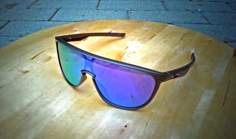 Oakley: estilo urbano, rendimiento deportivo