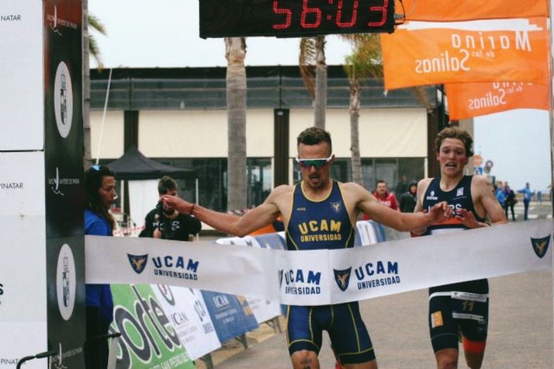 David Castro vuelve a tirar de esprint para ganar el Campeonato Universitario