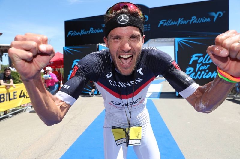 Las imágenes del paseo de Jan Frodeno por la isla de Cerdeña