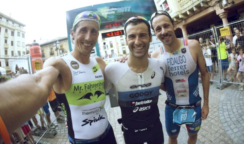 Conociendo a Cesc Godoy, campeón del Triatlón de Zarautz'17