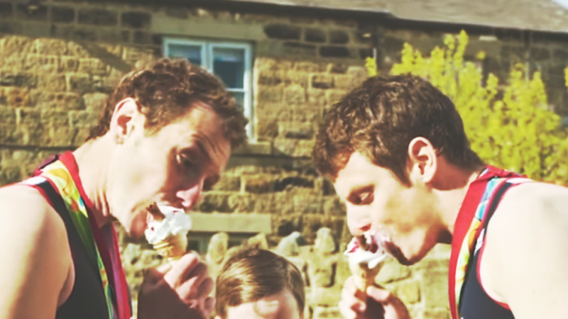 Los Brownlee compiten hasta comiendo helados