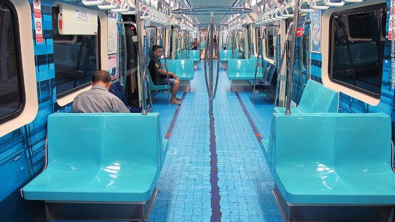 ¿Una piscina... en el metro?