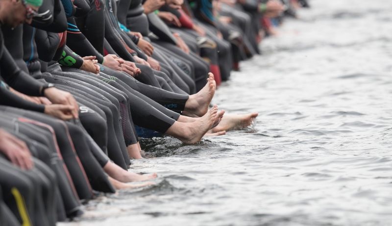 Piernas, ¿sí o no? El eterno dilema en la natación del triatlón