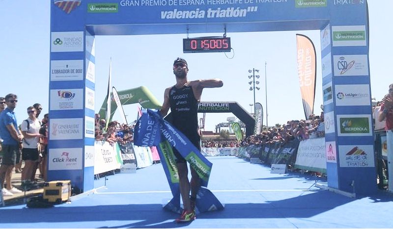 Godoy alarga su estado de gracia y se lleva el Nacional de Valencia