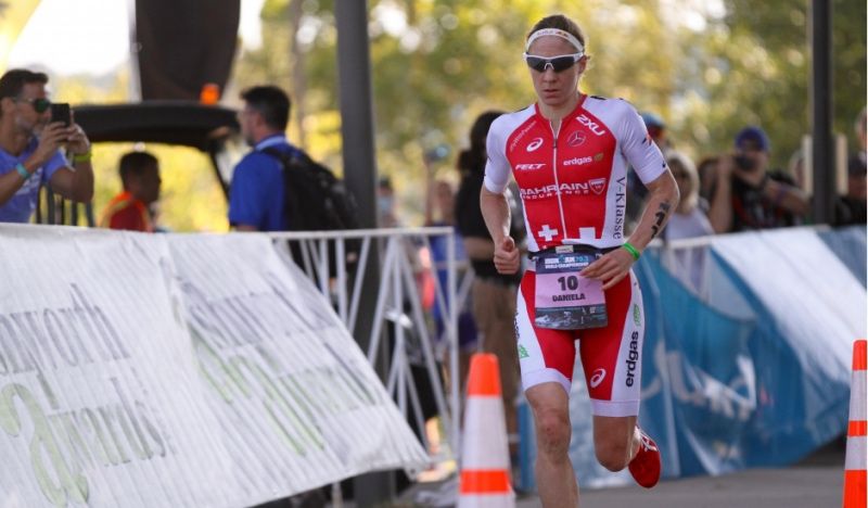Vídeo-resumen del Mundial Ironman 70.3 (élite femenina)