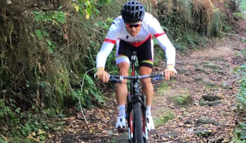 Gómez Noya recarga las pilas sobre la BTT... con la vista puesta en la "Triple Corona"