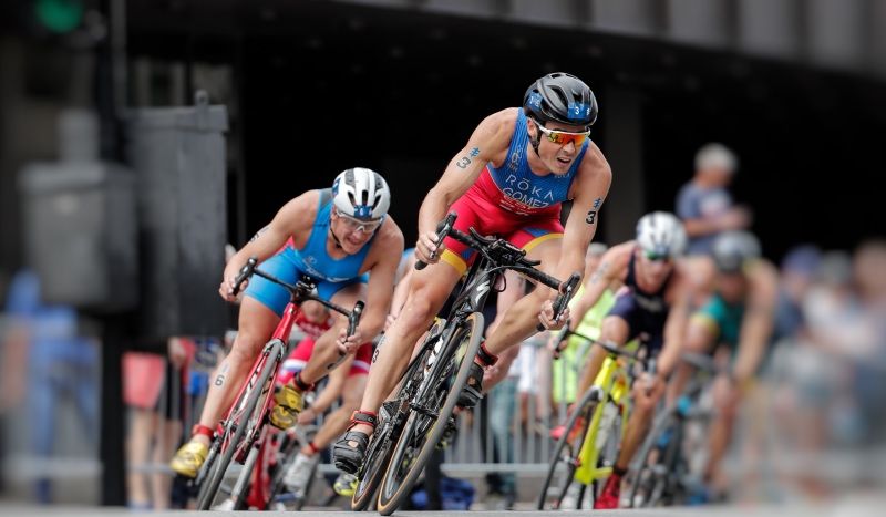 El triatleta que amenaza la "Triple Corona" de Javi Gómez Noya