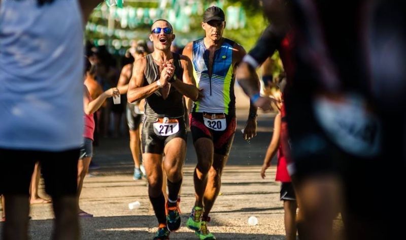 El divertido spot que promociona el Triatlón de La Paz
