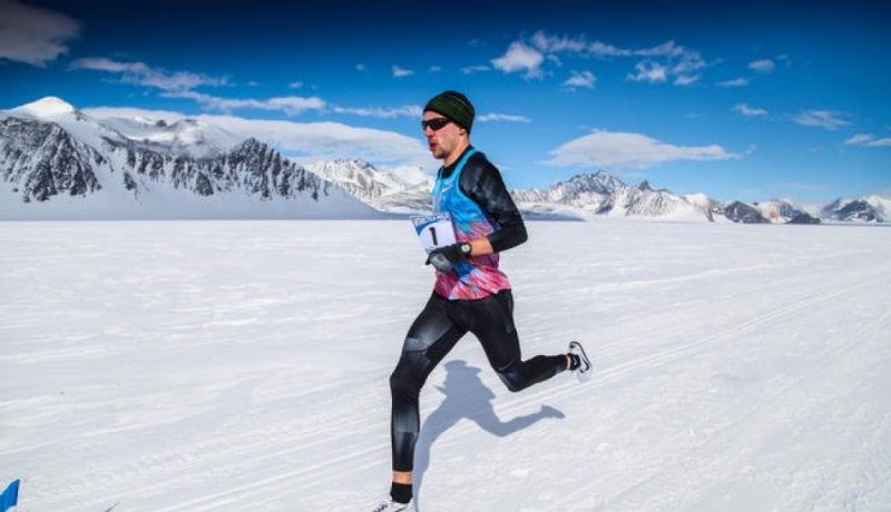Récord de la milla en la Antártida... corriendo a 2:40 min/km