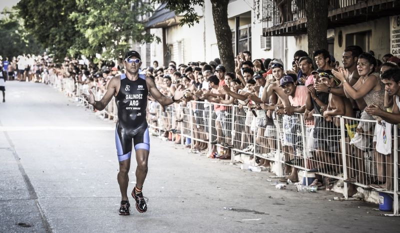 Muere el hermano de Óscar Galíndez en su propio triatlón homenaje