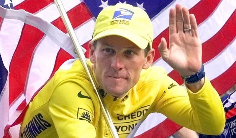 Acusan a Armstrong de dopaje mecánico
