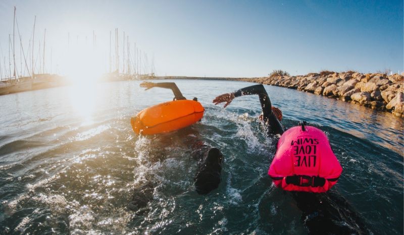 Buddyswim lanza una boya más pequeña para nadar en aguas abiertas