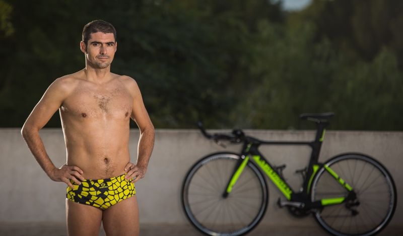 Carlos López sigue con su recuperación y volverá a competir en verano