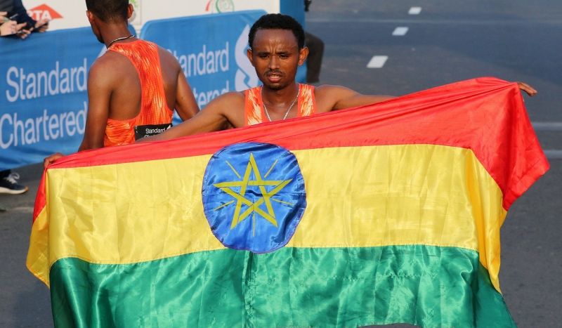 Siete etíopes bajan de 2h05 en el maratón de Dubai