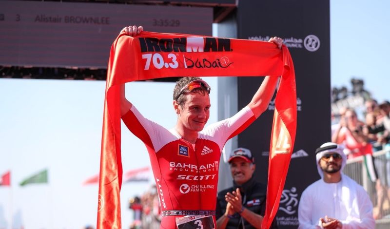 Alistair Brownlee regresa a lo grande en el Ironman 70.3 de Dubai