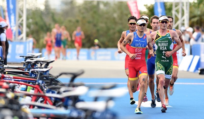 El triatleta balear, tirando del grupo en el segmento de carrera a pie de una prueba WTS.