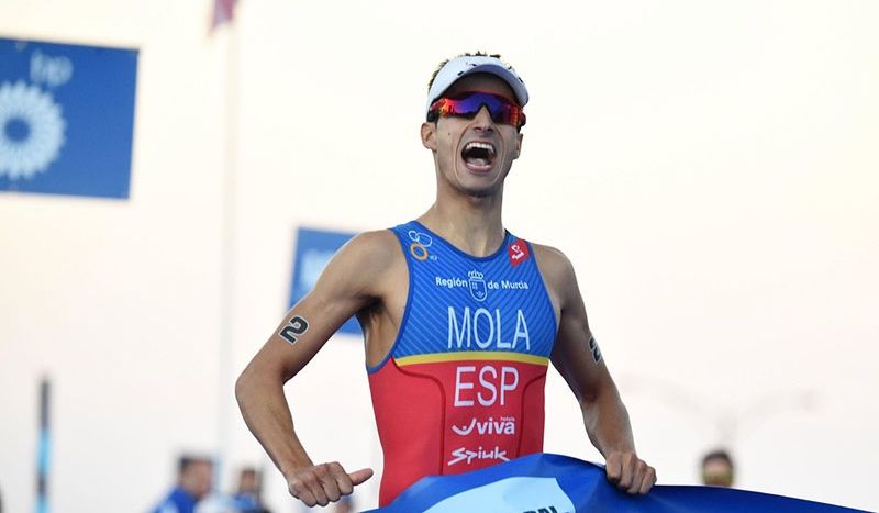 Mario Mola tras vencer en la Gran Final de Chicago.