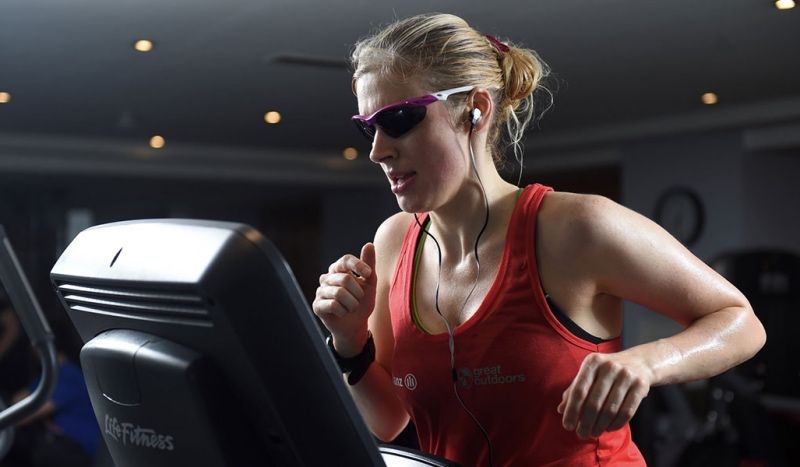 Una atleta invidente corre más de 130 kilómetros en la cinta