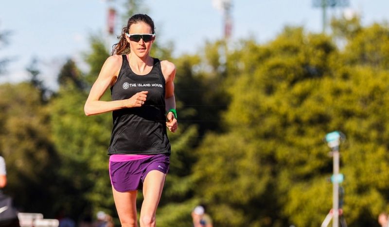 (VÍDEO) Gwen Jorgensen, a por el 10.000 en pista de Stanford