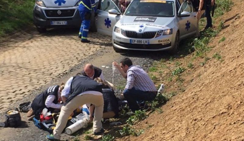 Goolaerts sufre un paro cardíaco tras una caída en la París-Roubaix