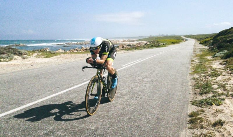 Eneko Llanos, 10º, y Peru Alfaro, 11º, en el Ironman de Sudáfrica